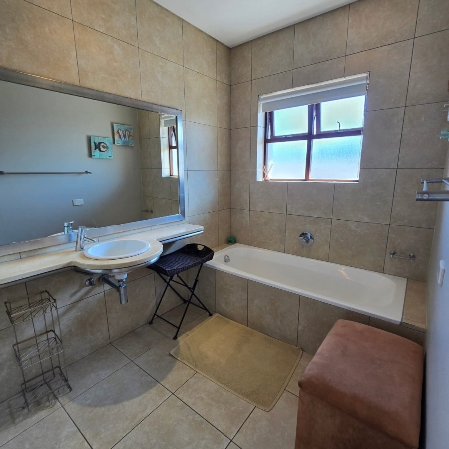 To Let 2 Bedroom Property for Rent in Oubaai Western Cape